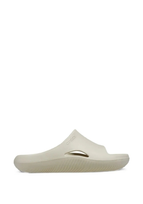 Crocs Mellow U logo-embossed slides - Neutrals