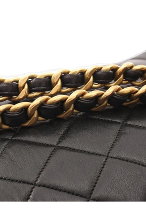 CHANEL Pre-Owned 1994-1996 Matelassé turn-lock backpack - Black