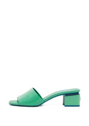 CHANEL Pre-Owned CC-logo leather sandals - Green