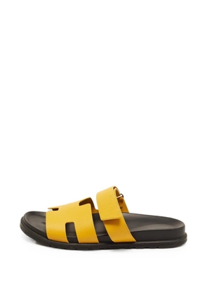 Hermès Pre-Owned Chypre touch-strap sandals - Yellow