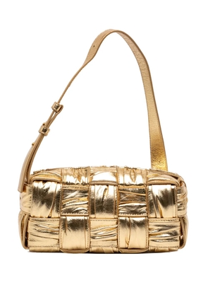 Bottega Veneta Pre-Owned 2012-2026 Small Metallic Lambskin Intrecciato Plisse Brick Cassette shoulder bag - Gold