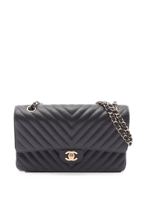CHANEL Pre-Owned 2021-2022 Chevron V-stitch flap shoulder bag - Black
