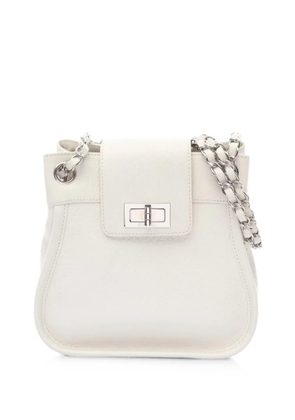 CHANEL Pre-Owned 2004-2005 2.55 chain shoulder bag - White