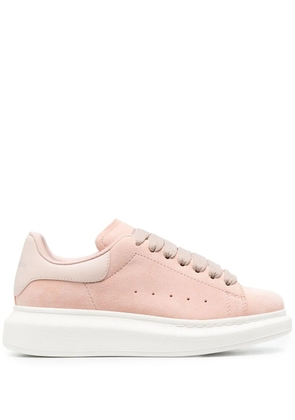 Alexander McQueen Oversize suede sneakers - Pink