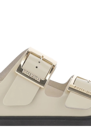 Birkenstock Arizona buckle-fastening leather sandals - White