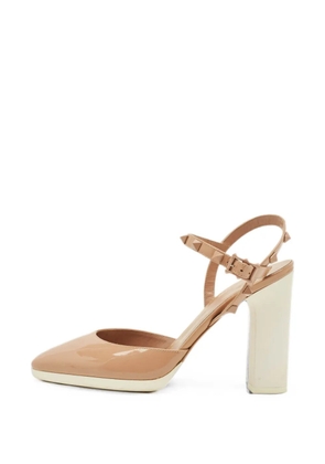 Valentino Garavani Pre-Owned Rockstud leather heeled sandals - Neutrals