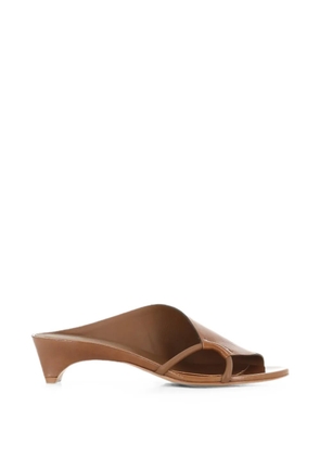 Del Carlo Ava asymmetric-strap leather sandals - Brown