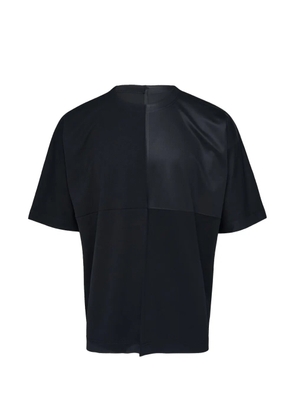 Issey Miyake Men panelled crew-neck T-shirt - Black