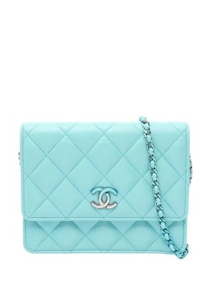 CHANEL Pre-Owned 2021-2026 Mini Quilted Lambskin Trendy CC Wallet On Chain crossbody bag - Blue