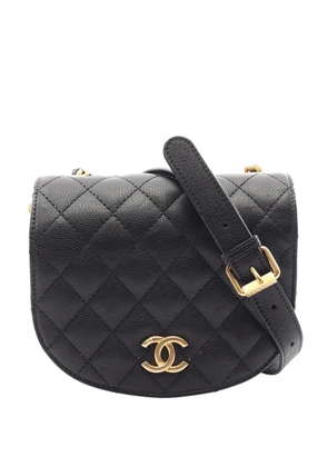 CHANEL Pre-Owned 2018-2019 Quilted Grained Calfskin Casual Trip Messenger crossbody bag - Black