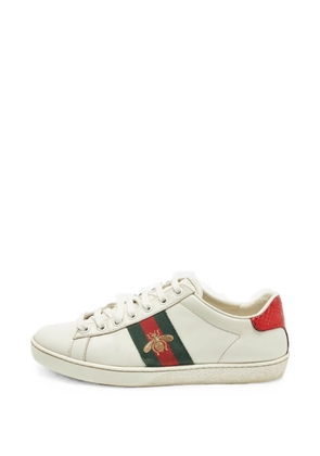 Gucci Pre-Owned Ace bee-embroidered sneakers - Neutrals