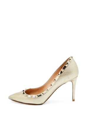 Valentino Garavani Pre-Owned Rockstud pumps - Gold