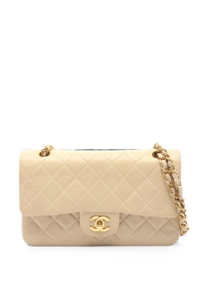 CHANEL Pre-Owned matelasse W flap W chain shoulder bag lambskin light beige gold hardware - Neutrals