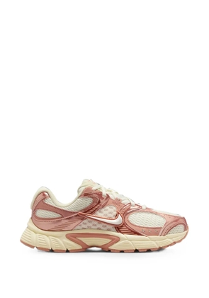 Nike V5 RNR panelled sneakers - Pink