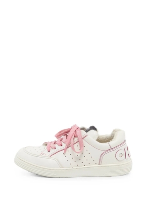 CHANEL Pre-Owned CC logo sneakers - White
