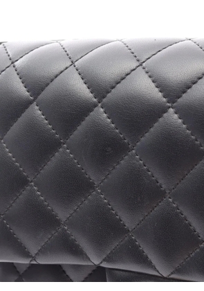 CHANEL Pre-Owned 2020-2021 Matelassé shoulder bag - Black