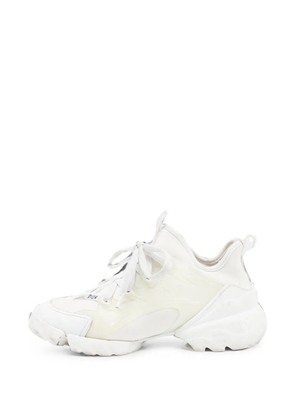Christian Dior Pre-Owned D-Connect sneakers - White