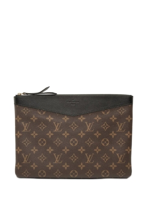 Louis Vuitton Pre-Owned 2019 Monogram Daily Pouch clutch bag - Brown
