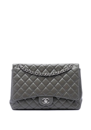 CHANEL Pre-Owned 2010-2011 Maxi Classic Caviar Single Flap shoulder bag - Grey