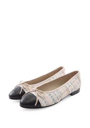 CHANEL Pre-Owned 1986-1988 CC mark ballet flats - Neutrals