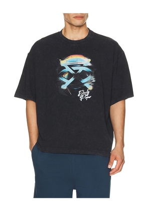 Daily Paper Shield Helmet Short Sleeve T-Shirt in Black. Size L. Also in S, M, XL/1X.