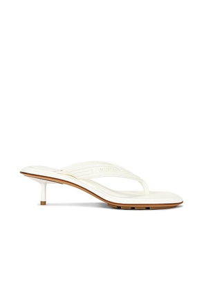 Bottega Veneta Bassam Sandal in Alabaster - White. Size 37 (also in 38, 39).