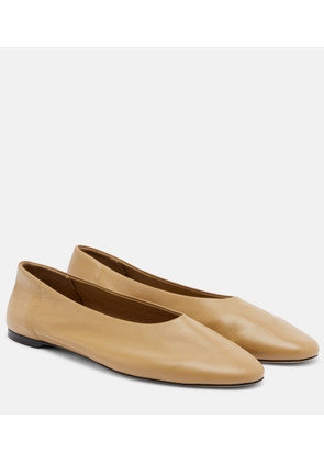 Toteme Leather ballet flats