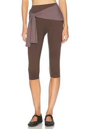 NikeSKIMS Matte 17 Crop Legging in Dark Sepia - Chocolate. Size L (also in XS, M, XL).