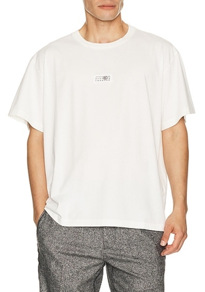MM6 Maison Margiela Tee Shirt in Off White - White. Size XL/1X (also in L, M, S).