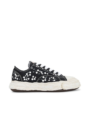 Maison MIHARA YASUHIRO Peterson23 Original Sole Embellished Canvas Low -Top Sneaker in Black - Black. Size 45 (also in 42, 43, 44).