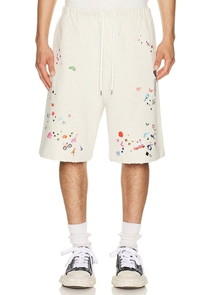 Maison MIHARA YASUHIRO Kids Sticker Shorts in White - Grey. Size 50 (also in 48, 52).