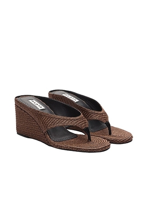ALAÏA Cube Wedge Thong Sandal in Brun - Brown. Size 39 (also in 36, 37, 38, 41).