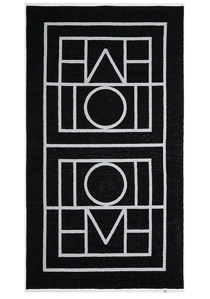 Toteme Monogram Jacquard Beach Towel in Black & Tofu - Black,White. Size all.