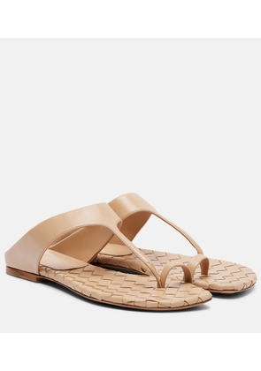 Bottega Veneta Livia Intrecciato leather thong sandals