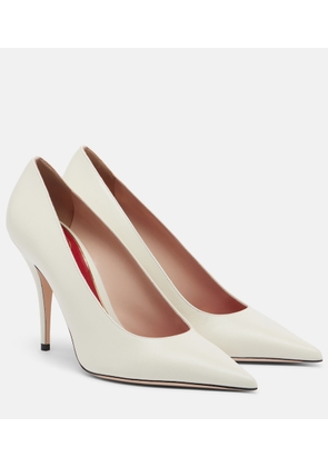 Valentino Garavani Cuttie leather pumps