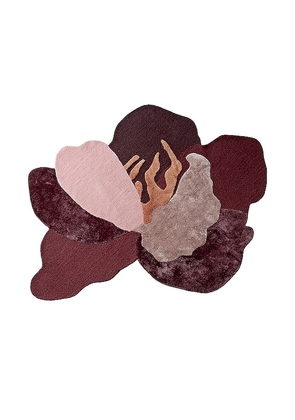 AYTM Flores Rug in Burgundy.