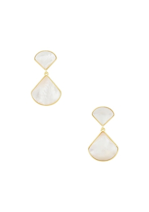 SHASHI Julien Drop Earring in Ivory.
