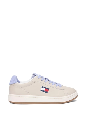 Tommy Hilfiger logo-patch leather sneakers - Neutrals