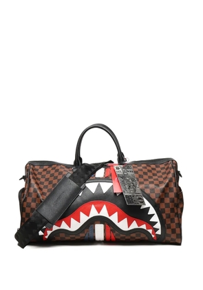 Sprayground check-shark duffel bag - Brown