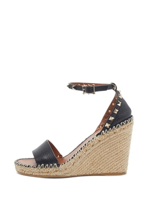 Valentino Garavani Pre-Owned Rockstud wedge sandals - Black