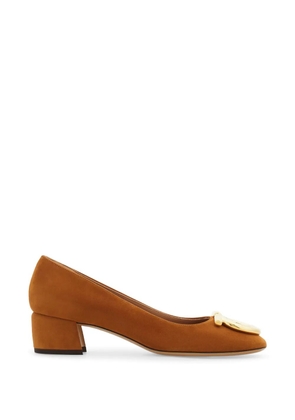 Ferragamo Maxi Gancini pumps - Brown