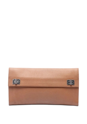 Prada Pre-Owned 2000-2026 Saffiano Flap clutch bag - Brown