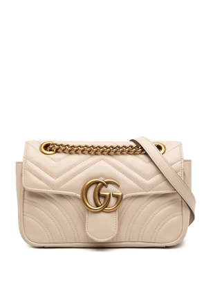 Gucci Pre-Owned 2016-2026 Small GG Marmont Matelasse Calfskin shoulder bag - White