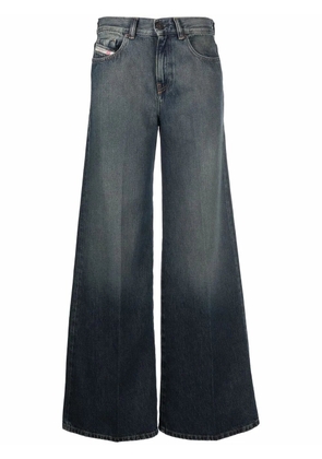 Diesel 1978 D-Akemi 09C04 bootcut jeans - Blue