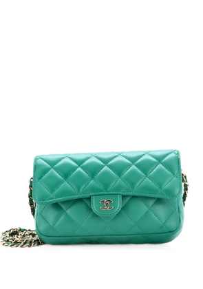 CHANEL Pre-Owned Classic Flap Phone Holder with Chain Quilted Lambskin crossbody bag - Green