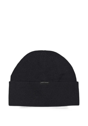Emporio Armani logo-patch ribbed-knit beanie hat - Black