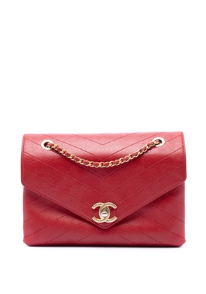 CHANEL Pre-Owned 2018 Small CC Chevron Calfskin Envelope Flap crossbody bag - Red