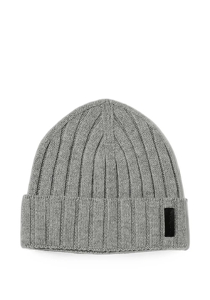 Emporio Armani ribbed-knit beanie hat - Grey