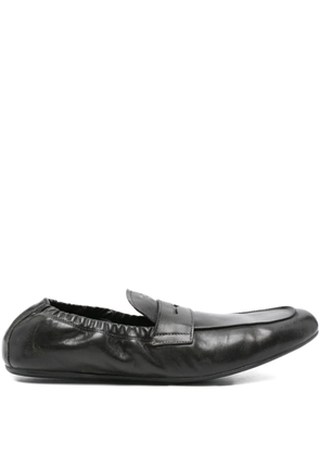 Prada lettering-logo leather loafers - Black
