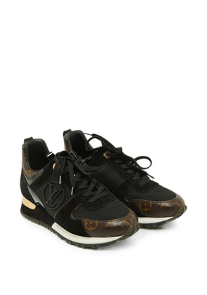 Louis Vuitton Pre-Owned Run Away Monogram sneakers - Black